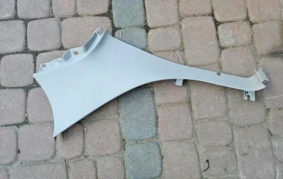 Chrysler Voyager (D)pillar trim (top) 13221269