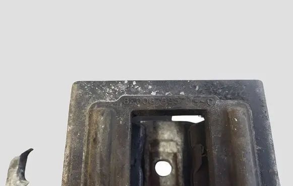 Renault Master III Engine mount bracket 8200676857
