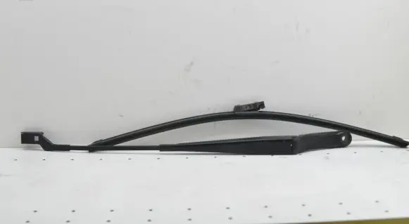Volkswagen Touran I Windshield/front glass wiper blade 2K1955409B