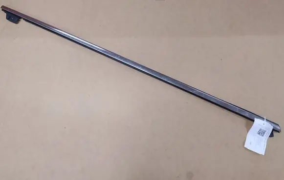 Citroen C4 Grand Picasso Front door glass trim molding 9655505980