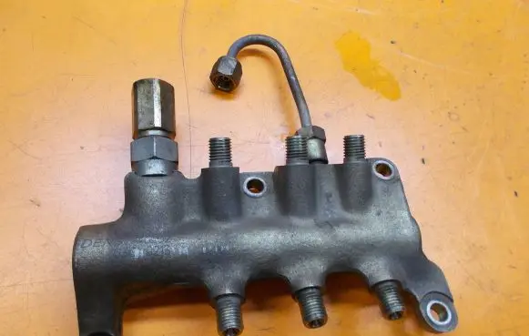 Opel Vectra C Fuel main line pipe