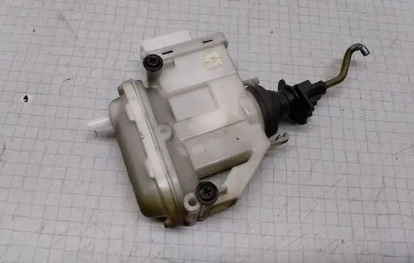Volkswagen PASSAT B4 Central locking motor 357862153H