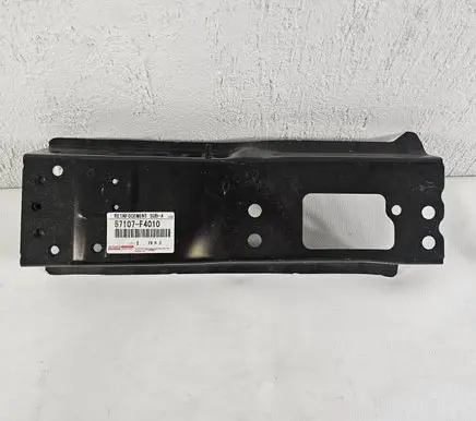 Toyota C-HR I Fender mounting bracket 57107F4010