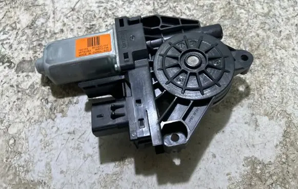 Jeep Cherokee Front door window regulator motor 931400104 180124 WR1274
