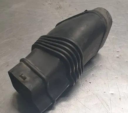 Volvo V70 Air intake hose/pipe 31274372