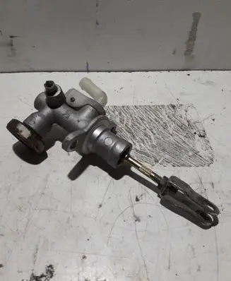 Nissan X-Trail T30 Master brake cylinder