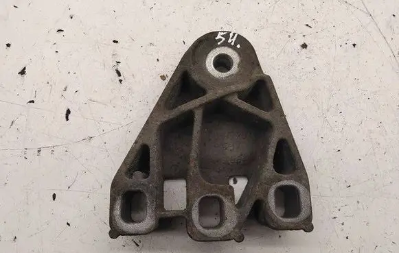 Volkswagen Transporter - Caravelle T5 Engine mounting bracket 7E0199207