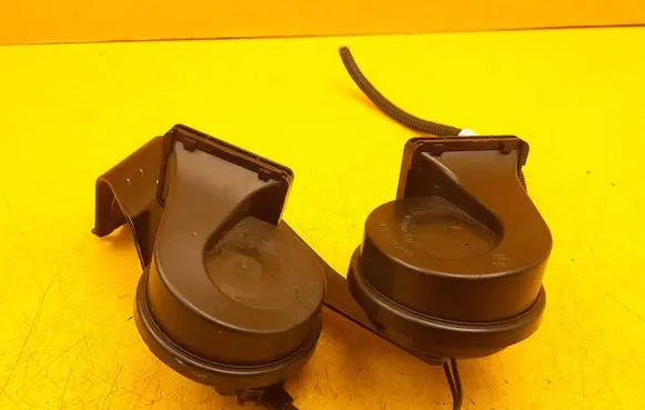 Peugeot 3008 III Horn signal 9845852580