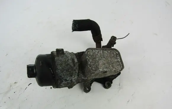 Peugeot 407 Oil filter mounting bracket 