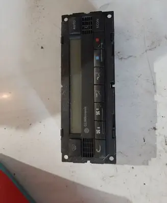 Volkswagen PASSAT B5.5 Climate control unit 3B1907044H