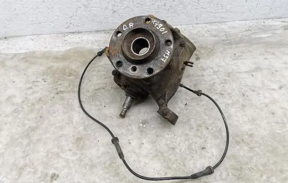 BMW X3 F25 Front wheel hub spindle knuckle 6855954