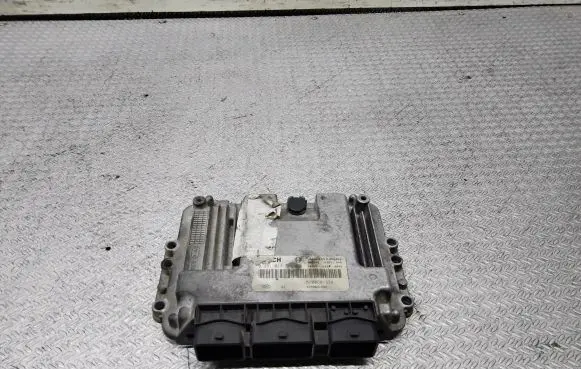 Renault Scenic II - Grand scenic II Engine control unit/module 0281013366 8200601334