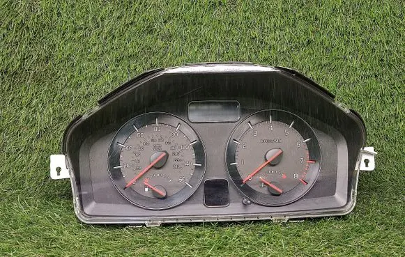 Speedometer (instrument cluster)