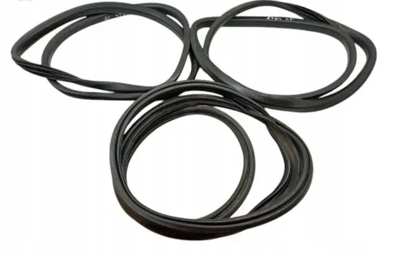 Volvo XC60 Rubber seal front door (on door) 