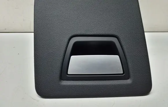 Maserati Ghibli Glove box 06700196890