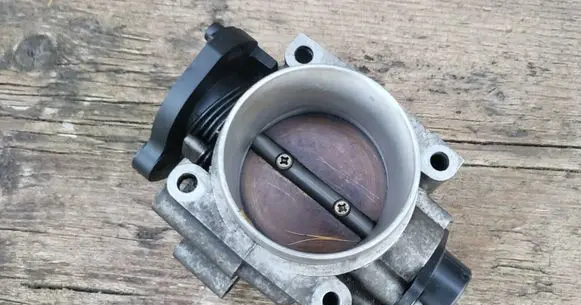 Volvo S40, V40 Throttle valve 3A0907044A