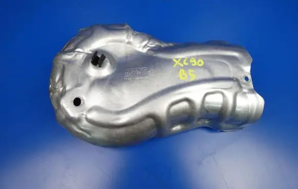 Volvo XC90 Heat shield in engine bay 32290194 AECTA