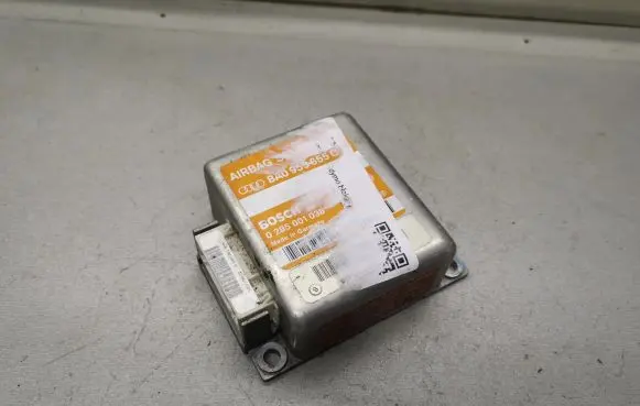 Audi A4 S4 B5 8D Airbag control unit/module 8A0959655C 0285001038