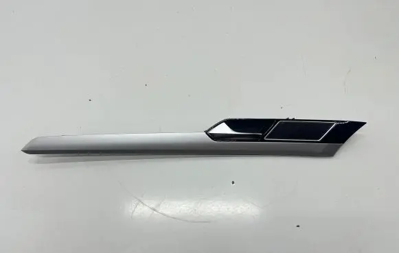 Volkswagen PASSAT B8 Front door interior handle 3G0867439 13007900