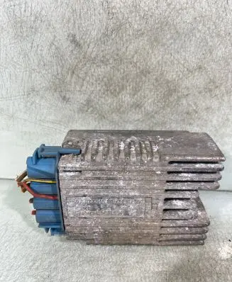 Coolant fan relay