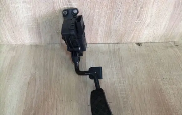 Audi A6 S6 C6 4F Accelerator throttle pedal 4F2721523