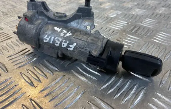 Skoda Fabia Mk2 (5J) Ignition lock 4B0905851C