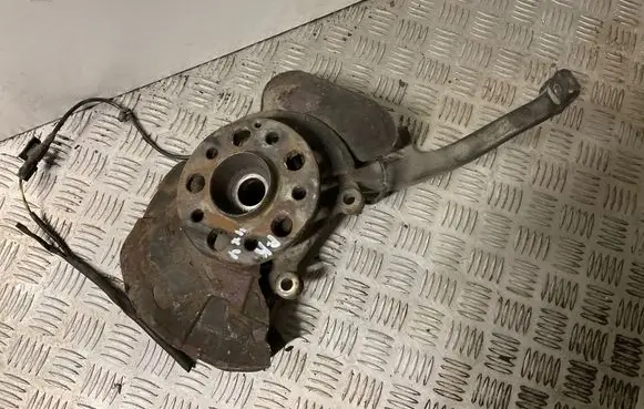 Mercedes-Benz E W211 Front wheel hub