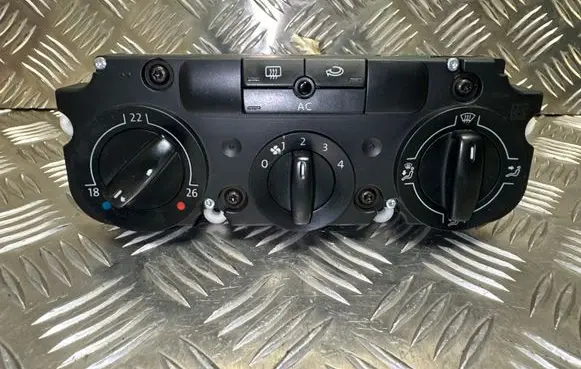 Volkswagen Tiguan Climate control unit 5M2820045A
