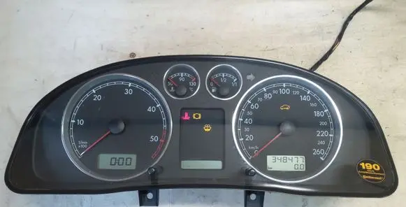 Volkswagen PASSAT B5.5 Speedometer (instrument cluster) 3B0920807G 110080197