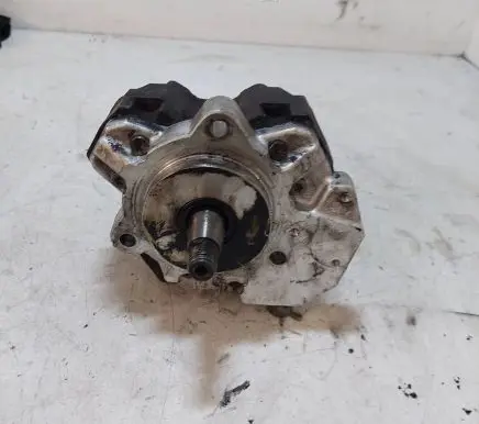 BMW 3 E90 E91 Fuel injection high pressure pump 0445010146