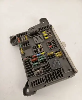 BMW X5 E70 Fuse box set 693168706 6931687