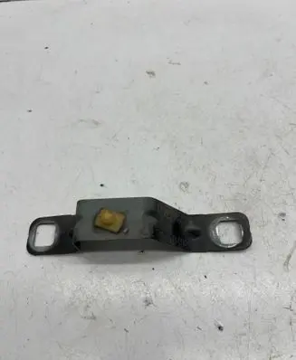Renault Megane IV Fender mounting bracket 1475147R 0708