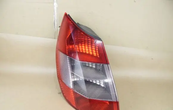 Renault Scenic II - Grand scenic II Rear/tail lights 2SK00865901 8200127704 034100