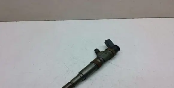 BMW 5 E60 E61 Fuel injector 7794435 0445110209