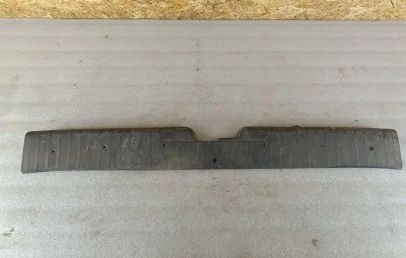 Volkswagen Transporter - Caravelle T4 Trunk/boot sill cover protection 705863487A