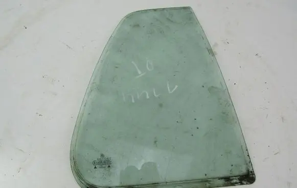 Volkswagen Vento Rear side window 