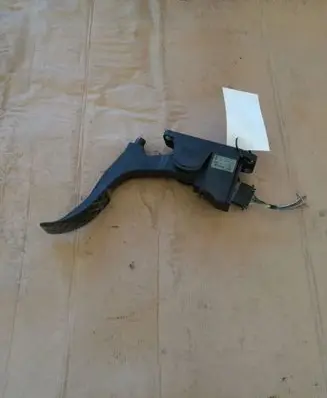 Volkswagen Golf IV Accelerator throttle pedal 0281002342