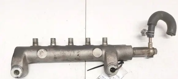Nissan Primera Fuel main line pipe 042002e 02e2103