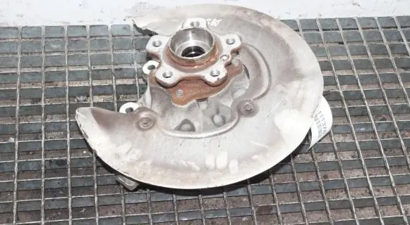 BMW i4 Rear wheel hub