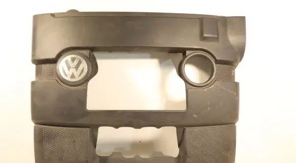 Volkswagen PASSAT B6 Engine cover (trim) 06A103925CE