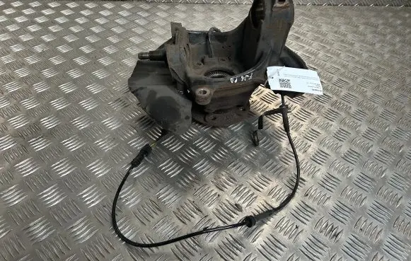 BMW X4 F26 Front wheel hub 6855954