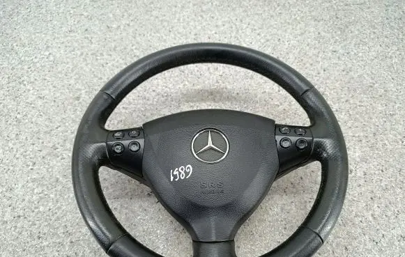Mercedes-Benz A W169 Steering wheel