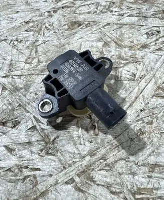 Porsche Macan (95B) Airbag deployment crash/impact sensor 4H0955557 161106 4053RB4