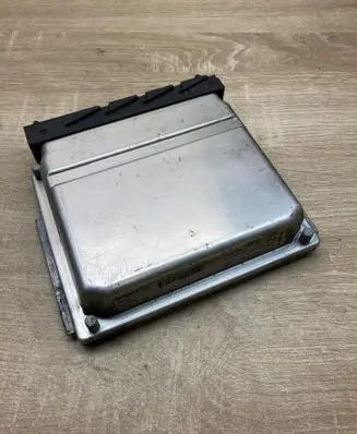 Volvo V70 Engine control unit/module ECU 08677708A 0281010319