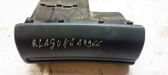 Glove box