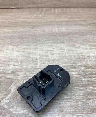 Toyota Hilux (AN10, AN20, AN30) Heater blower motor/fan resistor 6F304