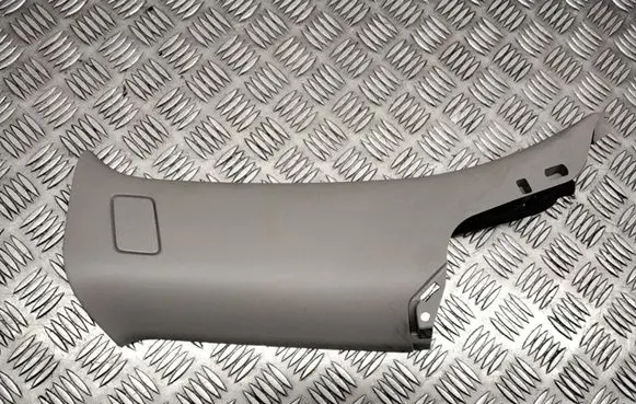 Volvo V70 (D)pillar trim (top) 