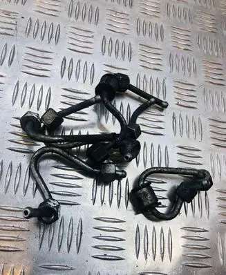 Ford Mondeo Mk III Fuel injector supply line/pipe 