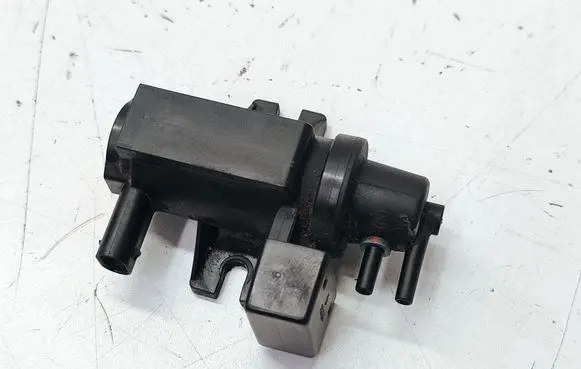 BMW X5M E70 Turbo solenoid valve 780539101 7805391 1174780539101