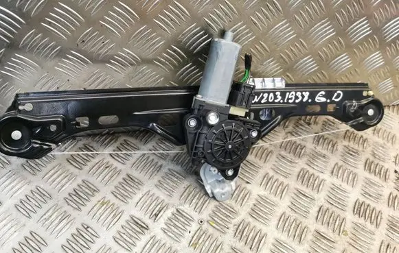 Mercedes-Benz C W203 Rear window lifting mechanism without motor A2037300246 2037300246